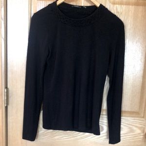 Tahari long sleeved top. Size S/P.
